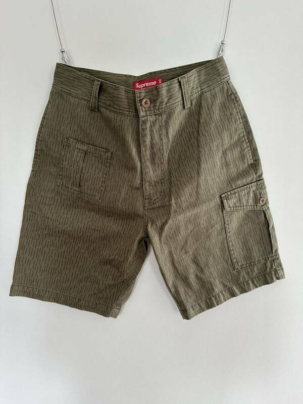 '08 Supreme rain drop camo shorts