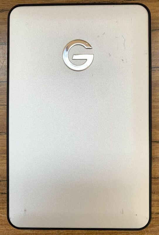 G-Technology　G/Drive slim　500GB　ポータブルHDD　電源投入回数30回　使用時間80時間