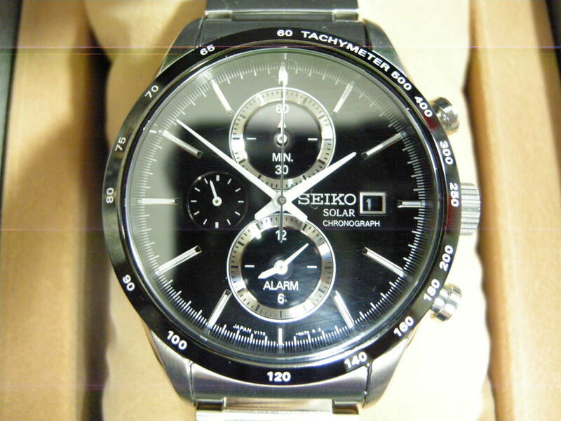 【未使用品】セイコー腕時計 ソーラークロノグラフ クォーツ SOLAR V142-0AP0 文字盤カラー:ブラック
