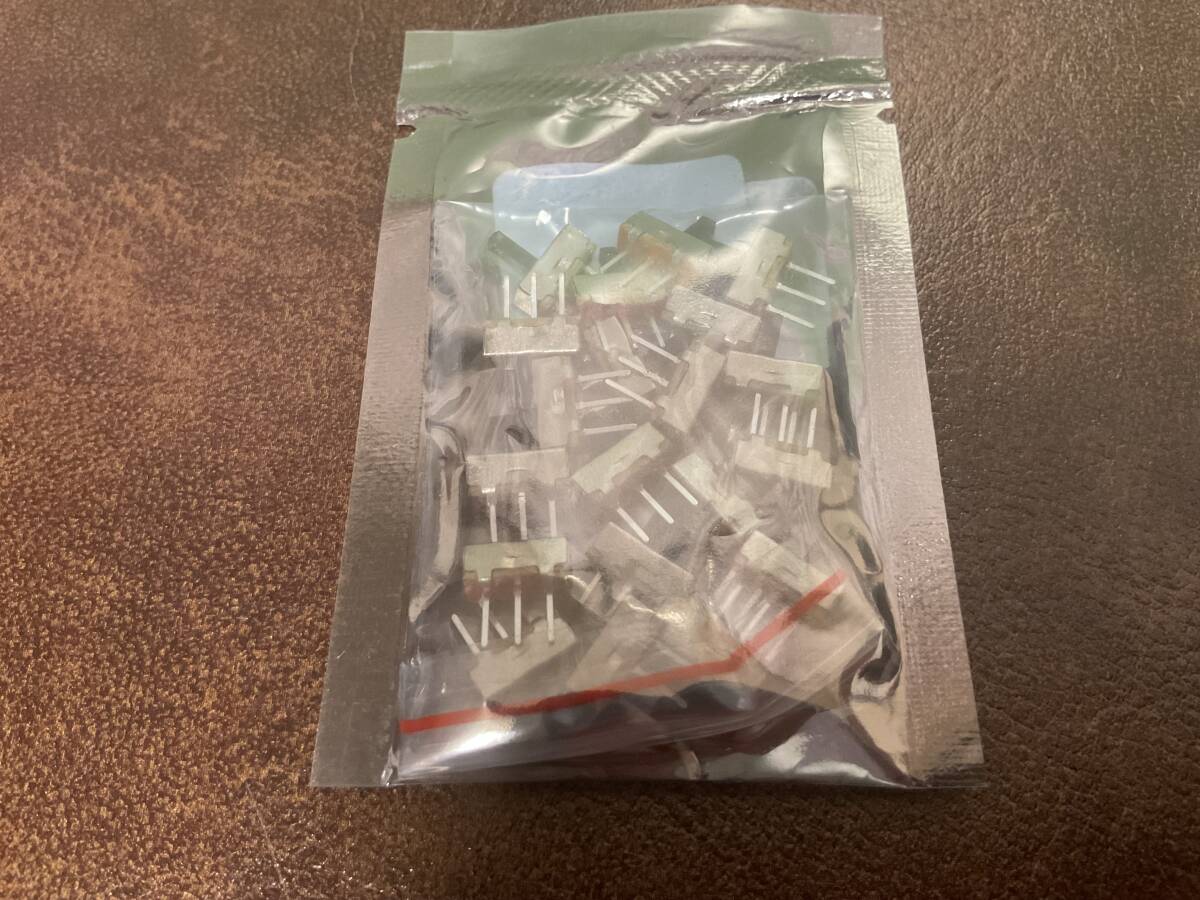 ⑦新品★SS12D00G3 2 ポジション SPDT 1P2T 3 ピン PCB パネル ミニ垂直スライド スイッチ 20個入り