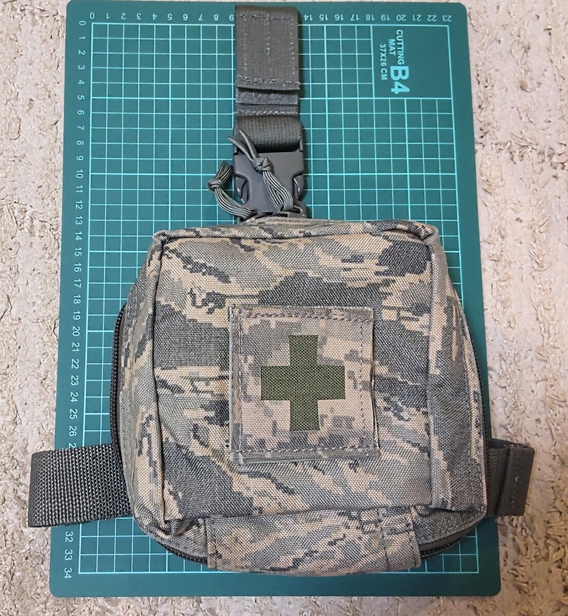 LBT MOJO メディカルポーチ&レッグバンド [ ACUカモフラージュ ] メディックポーチ マグポーチ MOLLE モール 
