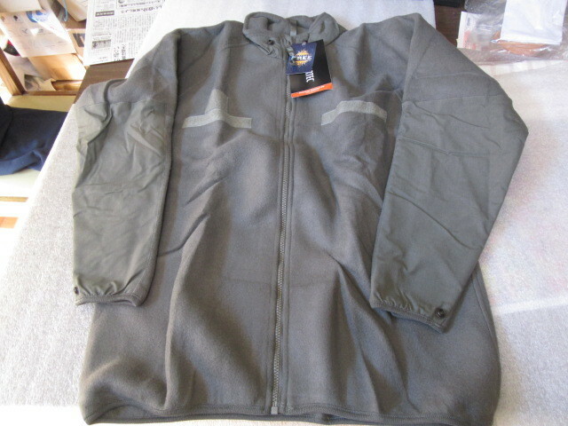 ２枚　Ｍ－ＲＥＧ　　新品　　EWOL FREE　燃えにくい　　 Fleece Jacket