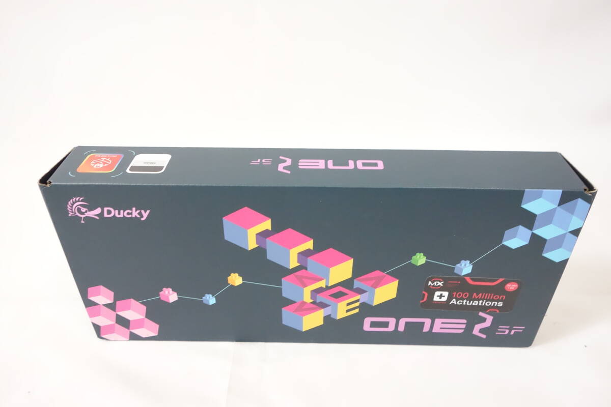 【新品】 ダッキー DUCKY ゲーミングキーボード One 2 SF RGB 65% 赤軸 英語配列 有線 red / Classic DKNO1967ST-RUSPDAZT1 (国内正規品)
