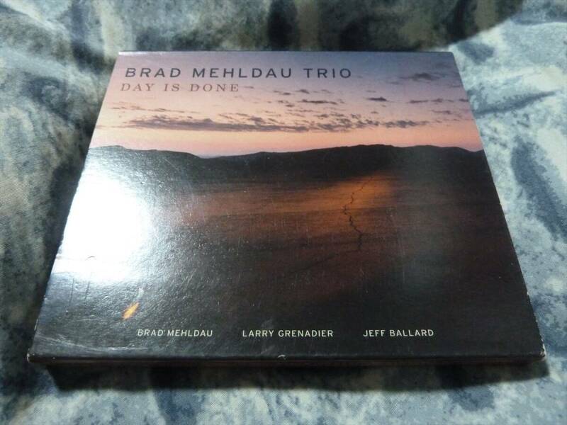 Brad Mehldau Trio / Day Is Done　　　　　3枚以上で送料無料