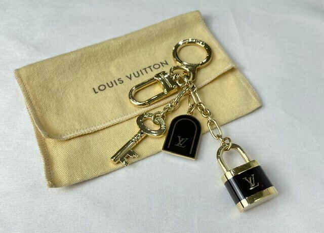 Louis Vuitton ルイヴィトン ポルトクレ カドゥナ キーホルダー キーチェーン バッグチャーム ゴールド ダークブラウン M60075 82.44g