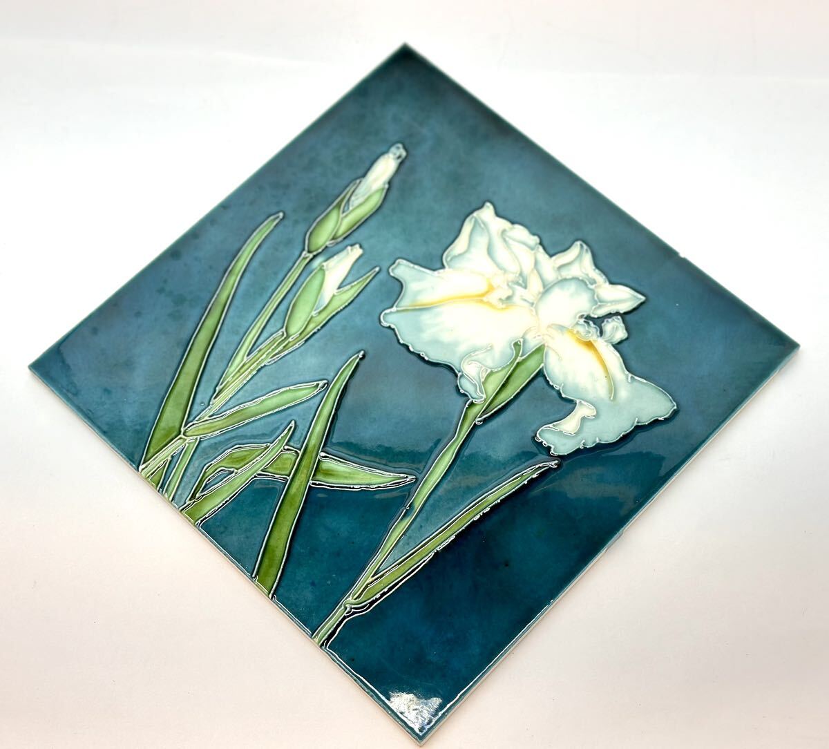 タイル 陶器 水蓮 水仙 ？ 花柄 陶板 壁掛け 額装 額縁 アート 絵画 美術品 ■兵庫県姫路市から 24-1362