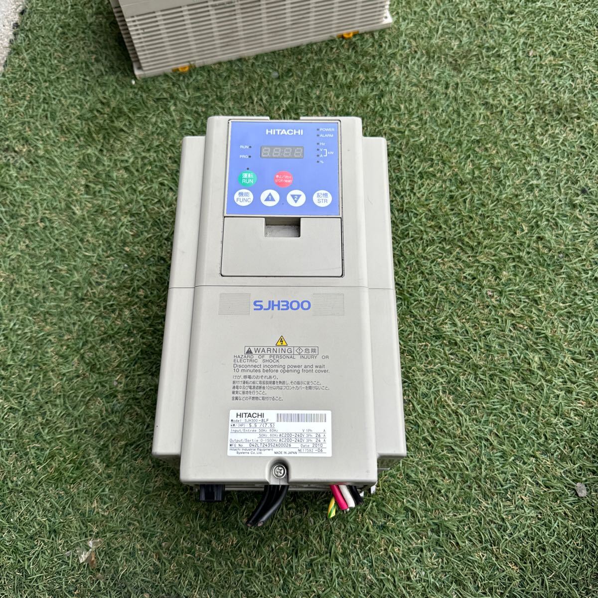 4G083 日立インバーター SJH300-8LF 保証付き　