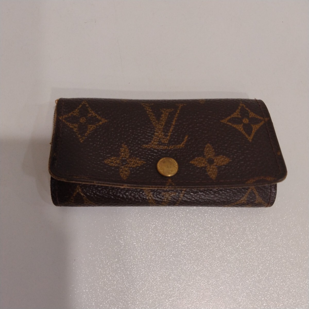M07029　LOUIS VUITTON　ルイヴィトン　モノグラム　ミュルティクレ　４連キーケース