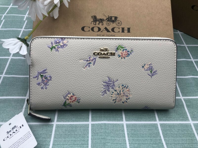 コーチ COACH 財布 長財布 誕生日 プレゼント シグネチャー 贈り物 ウォレット 新品 未使用 レディース ホワイト ブランド ギフト A333