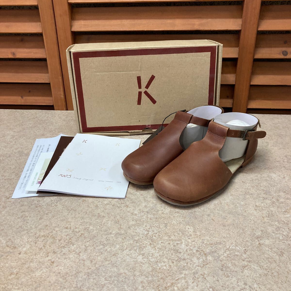 N2 168未使用品【KOOS コース】 Madieke マディカ レザー フラット シューズ ブラウン系 SIZE 37
