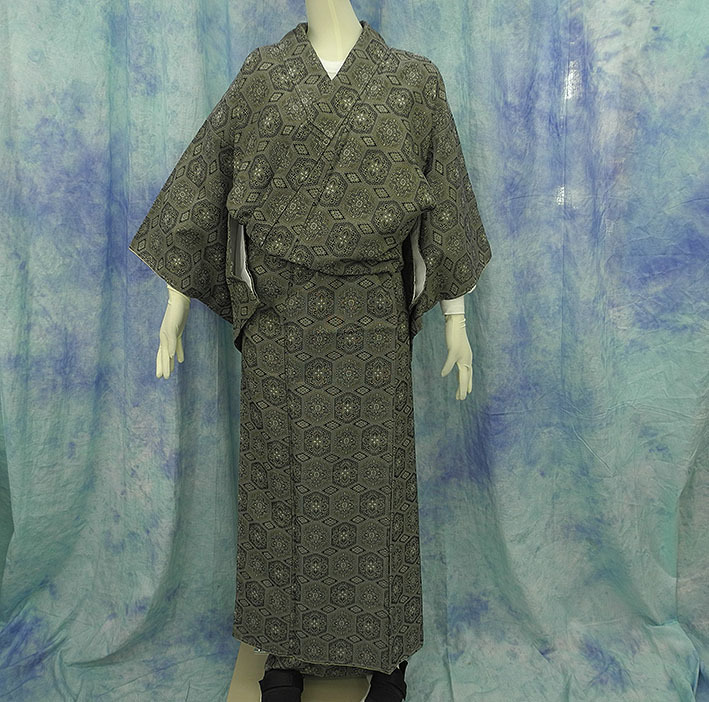 （231）着物　小紋　ウール　wool　未使用 unused 　手縫い　リサイクル　美品　Japanese Kimono　154.5cm 　 60.8inch