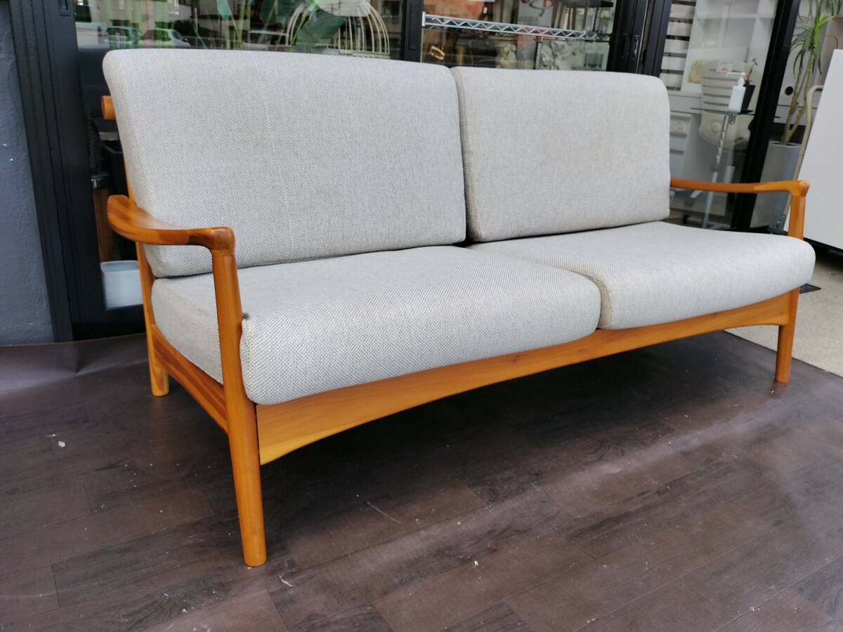 期間限定・値引き★美品【愛知近郊・配送可】3人掛けソファー 幅：約182cm ×奥行：約76cm× 高さ：約80cm ウッドフレーム ファブリック 