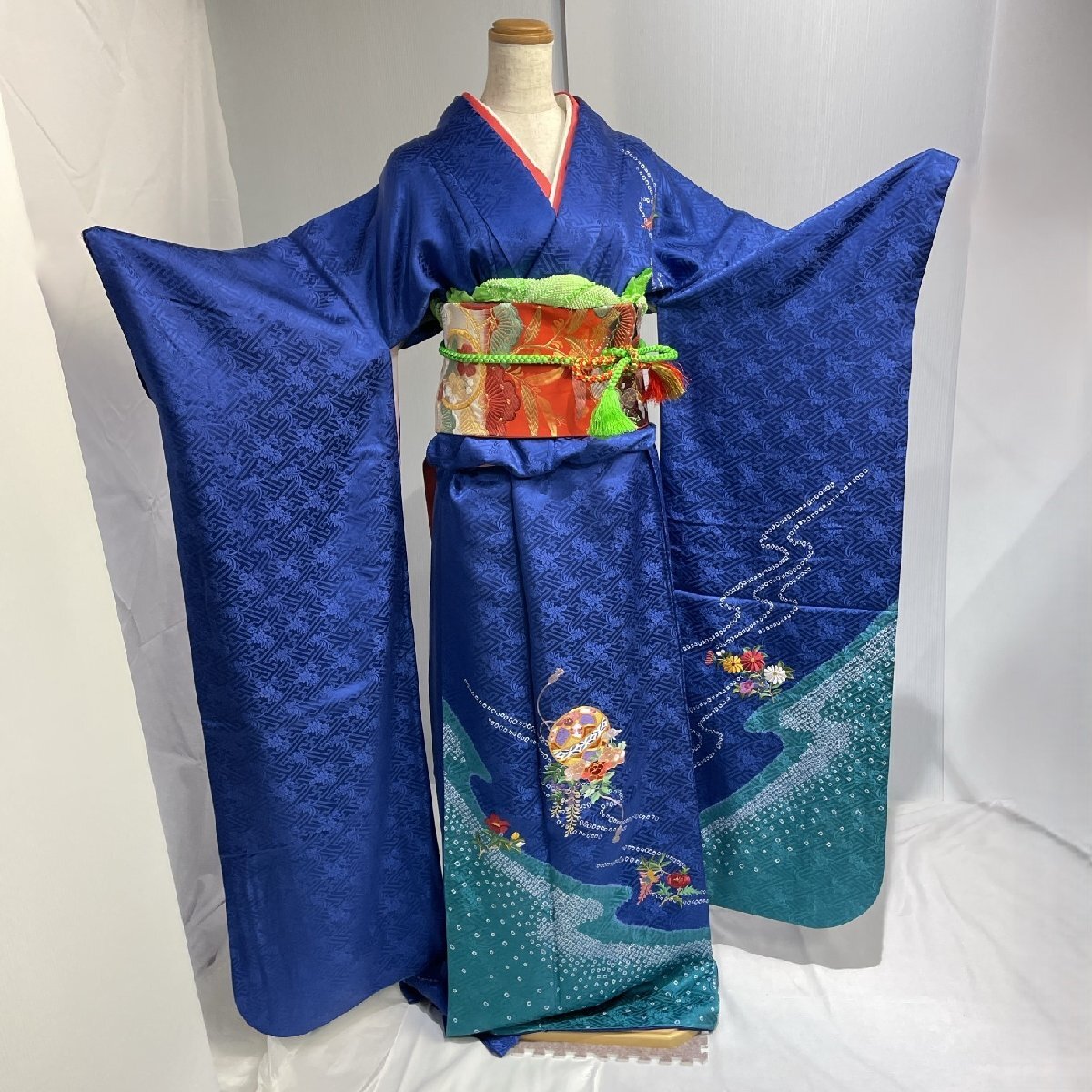 振袖 着物小物まとめ23点 帯刺繍 瑠璃色×花浅葱 成人式 リアルファー付 正絹 正装 和装 【道楽札幌】