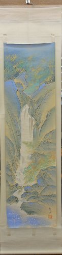まくり 在銘 在印 瀧図 紙に彩色 山水 中古　現状お渡し