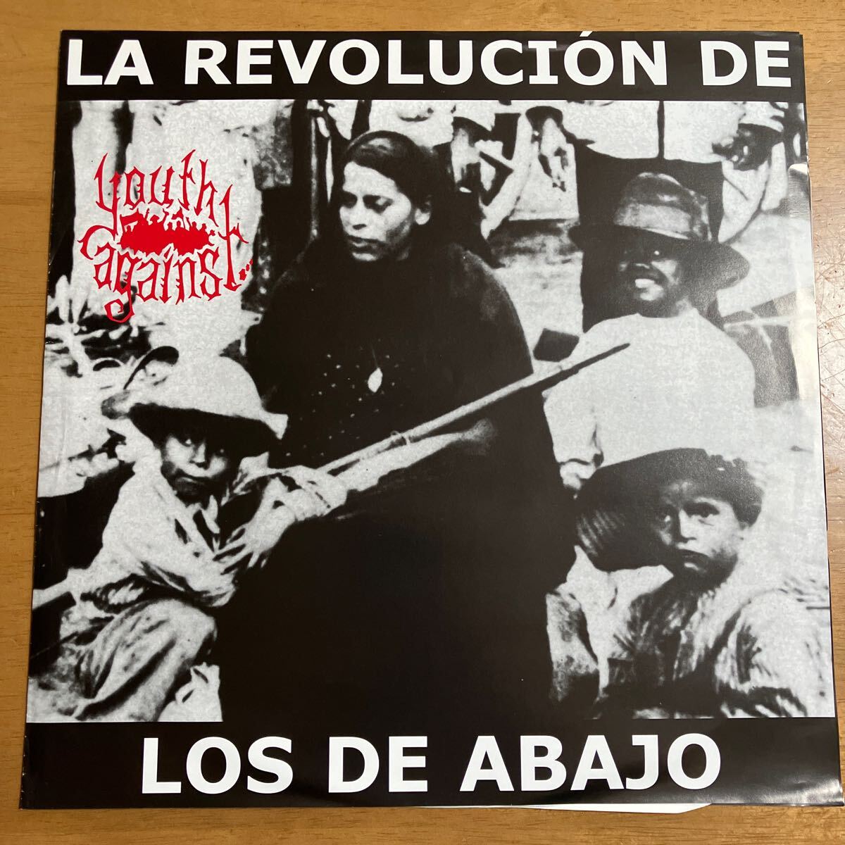 レコード YOUTH AGAINST / LA REVOLUCION DE LOS DE ABAJO ALARMA-001 ステッカー付き 検 LOS CRUDOS REVOLUCION X TRAGEDY パンク天国
