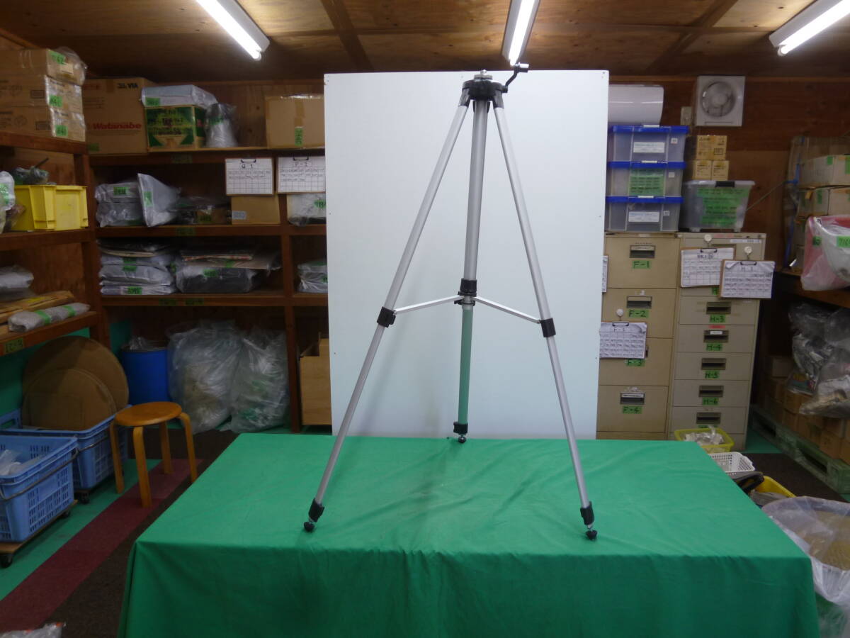 【8154】墨出し器用エレベーター式三脚　収納袋付き