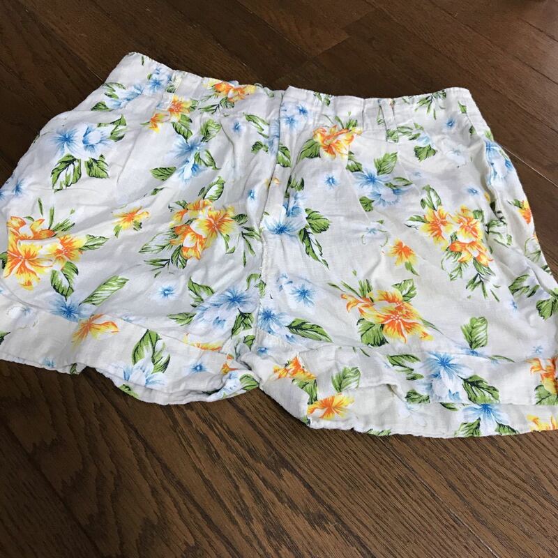 ショートパンツ サイズM GU 麻＋レーヨン 花柄 USED 美品