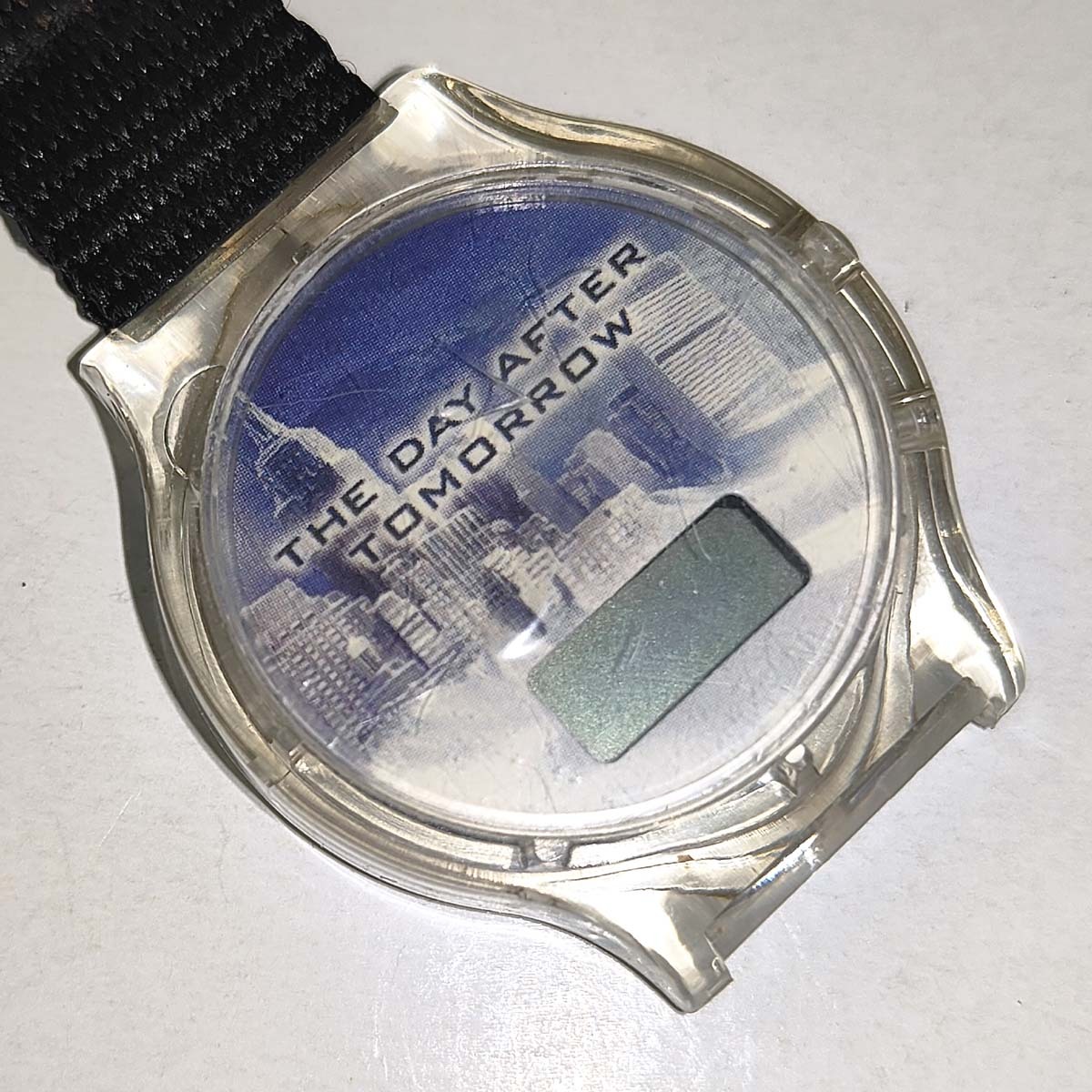 THE DAY AFTER TOMORROW 時計(腕時計?) 2004 TCFFC.★Made in China デジタル 電池切れ 中古 ジャンク 現状渡し
