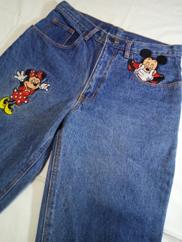 即決☆送料無料☆ミッキーインク☆テーパード☆デニム☆ウエスト約73cm☆M☆DISNEY☆MICKEY INC☆デニム☆ワッペン刺繍☆ミッキー☆ミニー