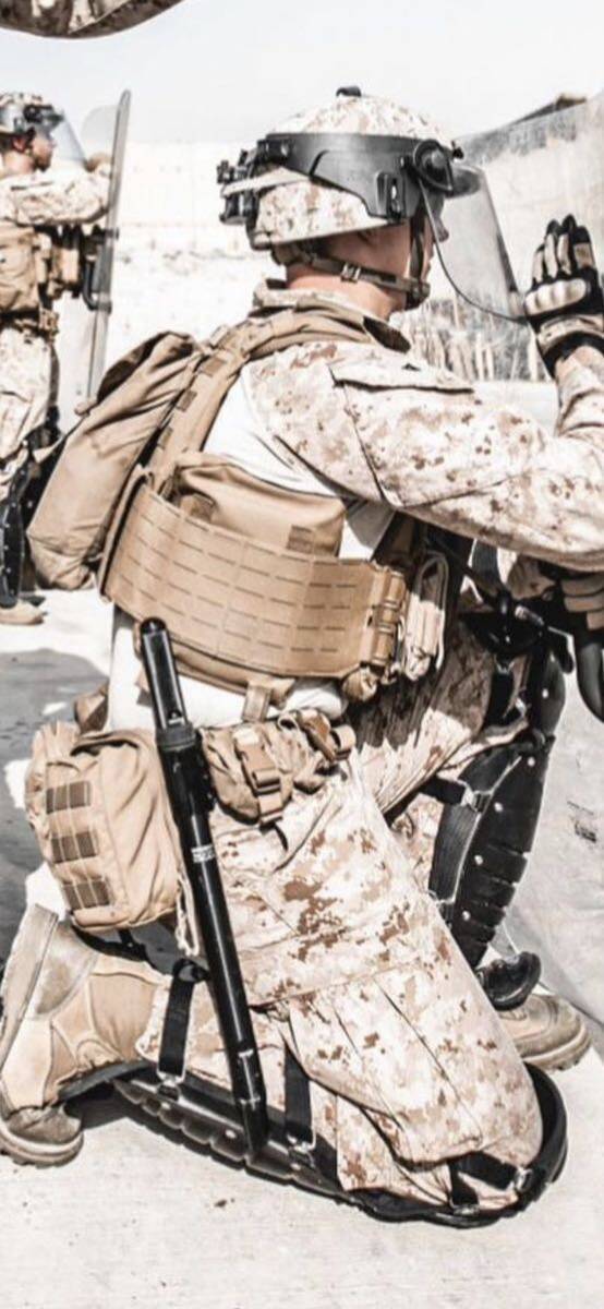 米軍放出品　GALLS ニーパット　レガース プロテクター ブラック 防具　サバゲー　ミリタリー