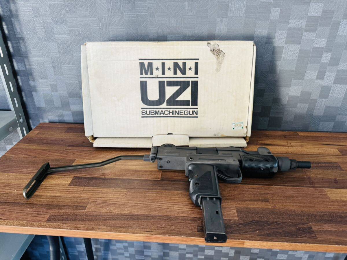 ミニウージー MINI UZI ブローバック ガスガン　おもちゃ　模型