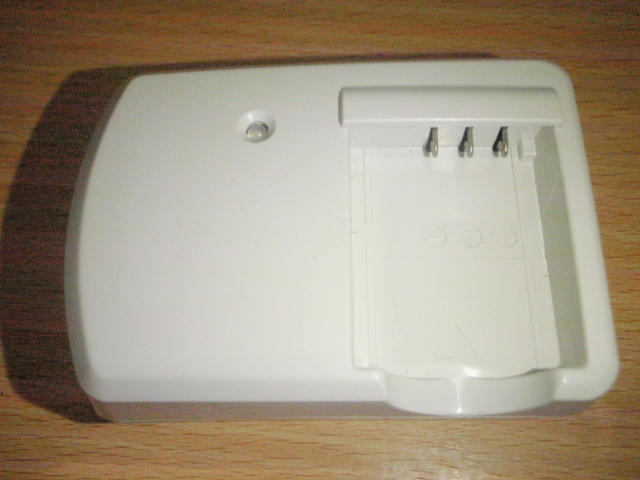 OL001-30C-2　充電器　LI-30C