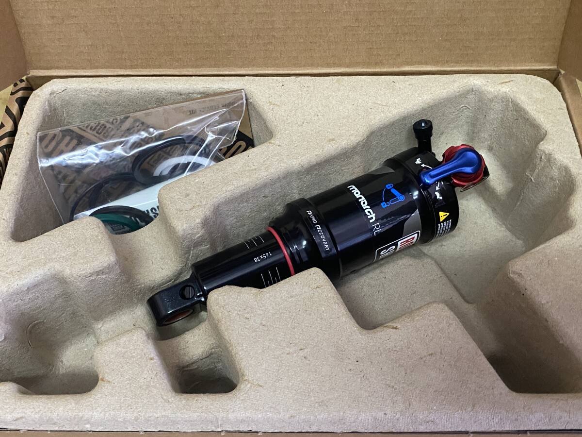 ROCKSHOX MONARCH モナーク リアサスペンション　165X38/6.5X1.5 RL 新品未使用