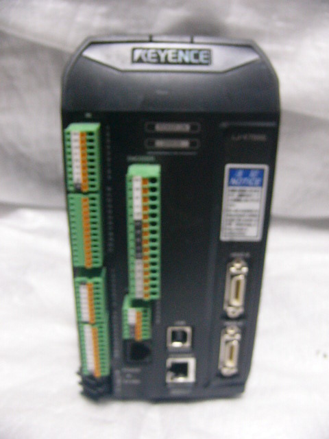 ★現状品 KEYENCE LJ-V7000 超高速インラインプロファイル測定器アンプ