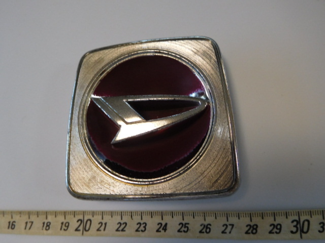 希少レア☆彡中古・ダイハツ・Dマーク・ハイゼットバン？S35.38系？不明・フロントエンブレムバッジ・当時物・旧車・レトロカー・古い