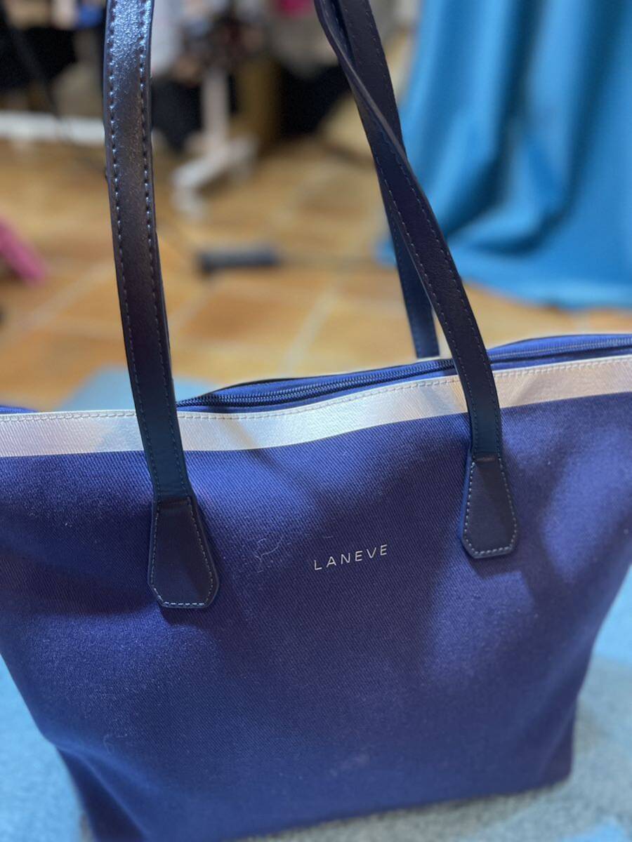 LANEVEブルートートバッグ