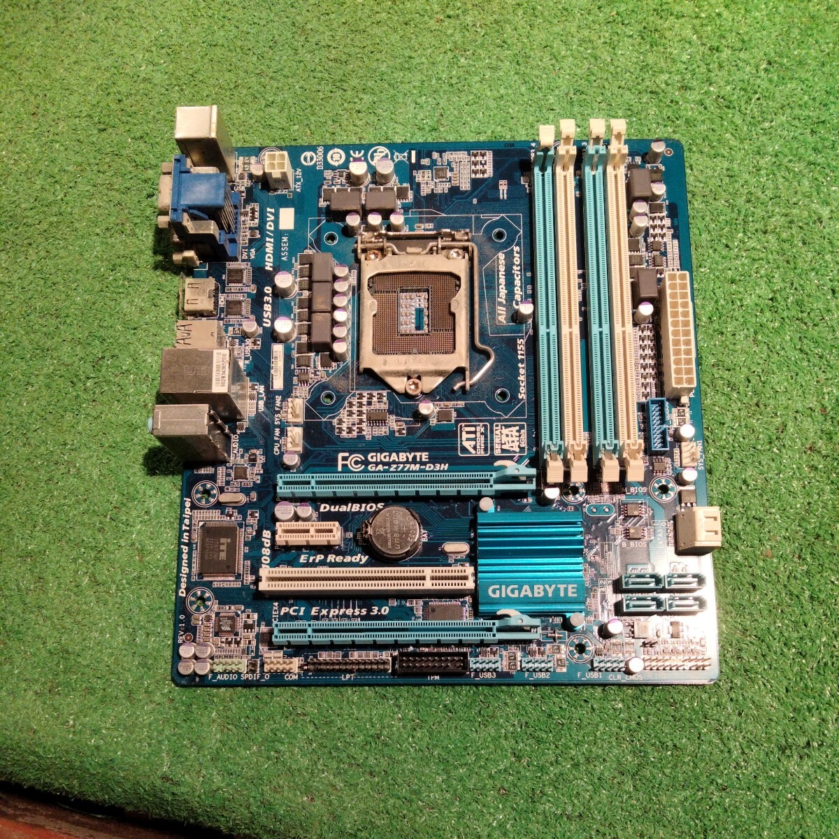 格安売切　ジャンク品　GIGABYTE GA-Z77M-D3H　マザーボード