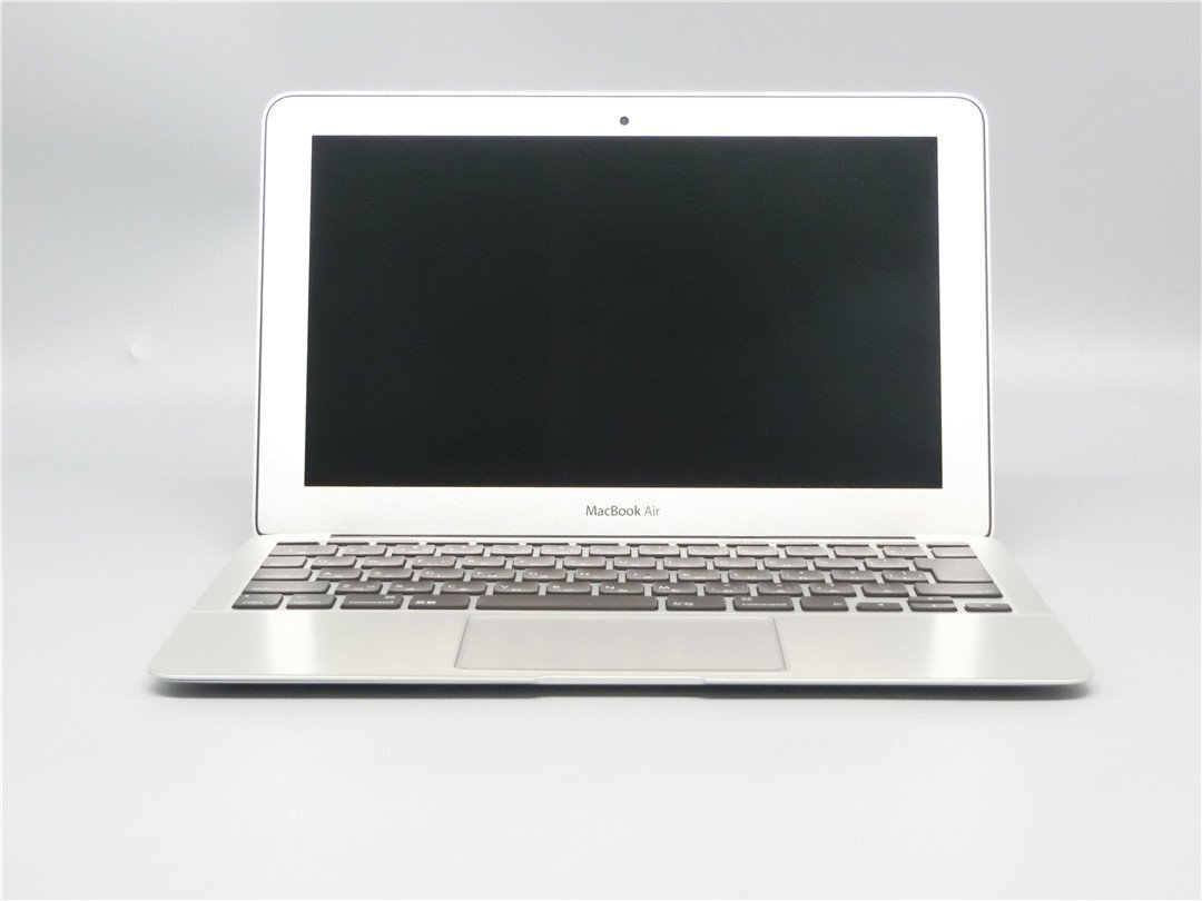 中古　Macbook Air　A1465　　本体止めネジ欠品 　通電しません　　詳細不明　ノートPCパソコン　ジャンク品　送料無料