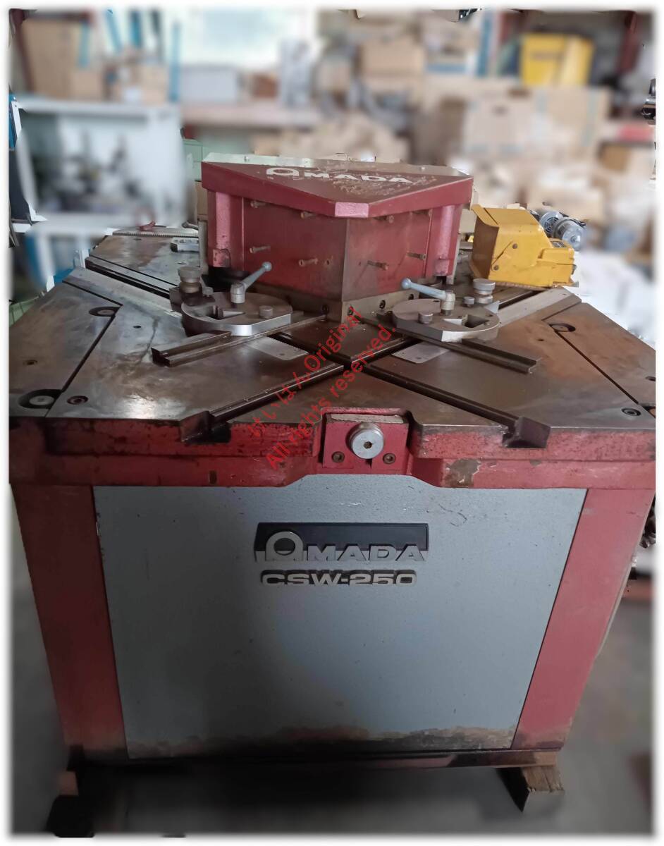 AMADA CSW-2500 アマダ　コーナーシャー　200/220V 3PHASE MOTOR 2.2kw 50/60Hz