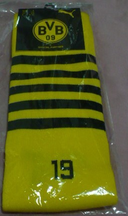 新品PUMA【プーマジャパン(株)】製2022-23ボルシア・ドルトムントBVB(H)ホームソックス　27㎝　黄色×黒　765907　サッカー　ストッキング