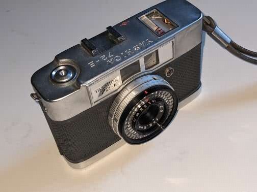 ヤシカ72E●'60年代のハーフ判フィルムカメラ。ジャンク