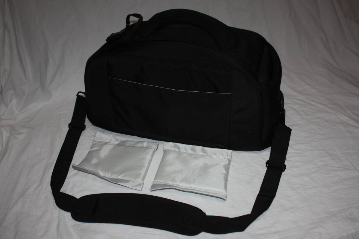 ソフトキャリングケース　美品　（検索：ビデオカメラ用ソフトケース、PMW-、HDR-、HXR-、HVR-、DSR-、Panasonic、AG-AC、AJ-PX）