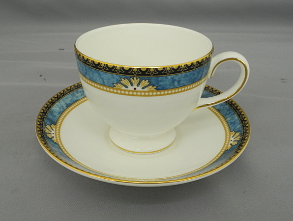 WEDGWOOD ウエッジウッド カーゾン CURZON　カップ＆ソーサー　イギリス製　made in England　中古美品　