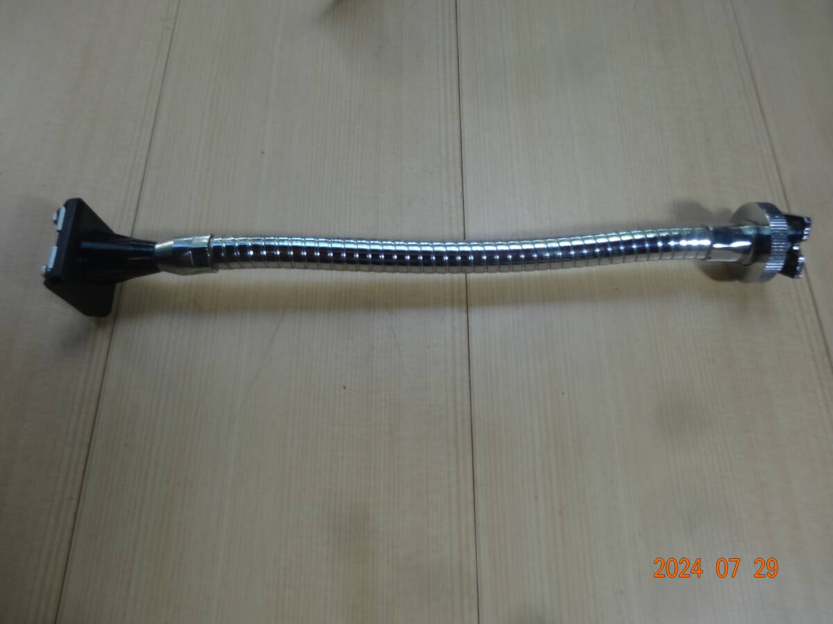 アーム型ストロボシュー　カメラ、三脚などに付けられます。