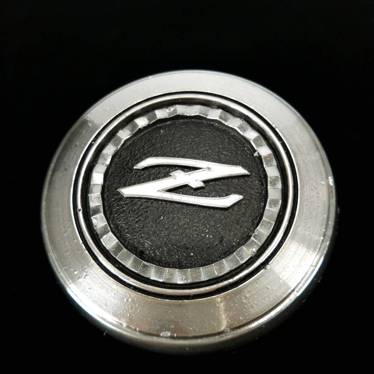 NISSAN フェアレディ Z Z432 240ZG S30Z 前期 当時物 日産 純正 肉厚 金属製 ボンネット フード オーナメント エンブレム DATSUN