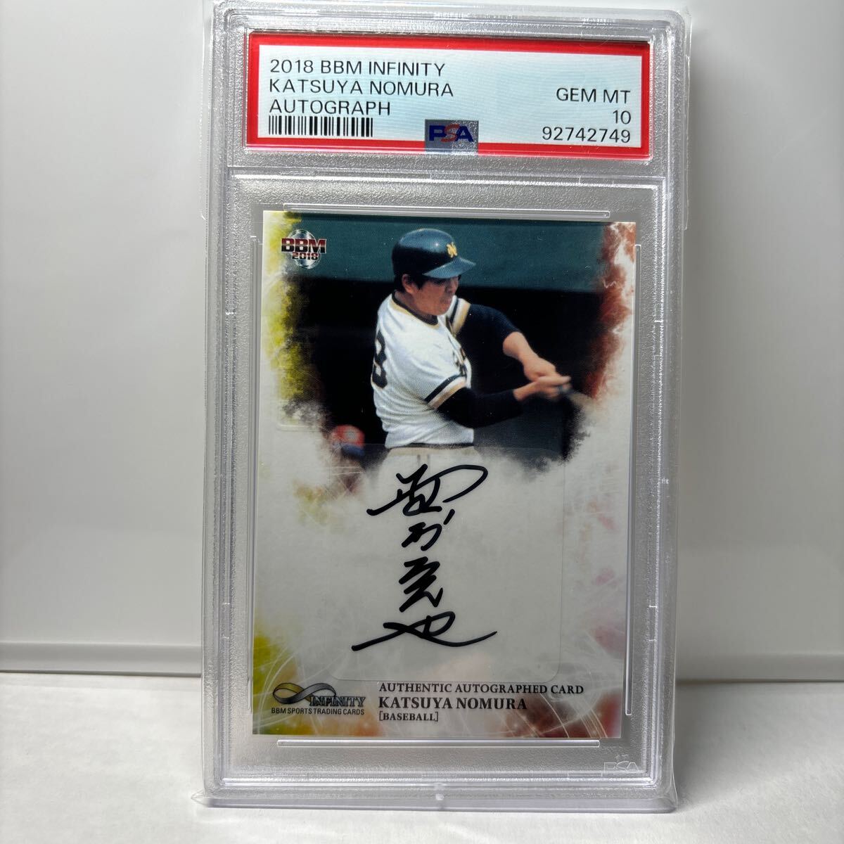 【 PSA 10 少シリ 】 野村克也　/26 サイン 2018 BBM INFINITY