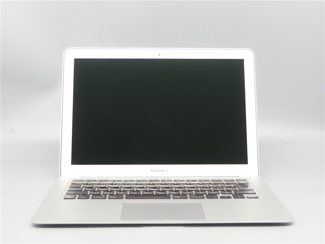 中古　Macbook Air　A1466　本体止めネジ欠品 　通電しません　　詳細不明　ノートPCパソコン　ジャンク品　送料無料