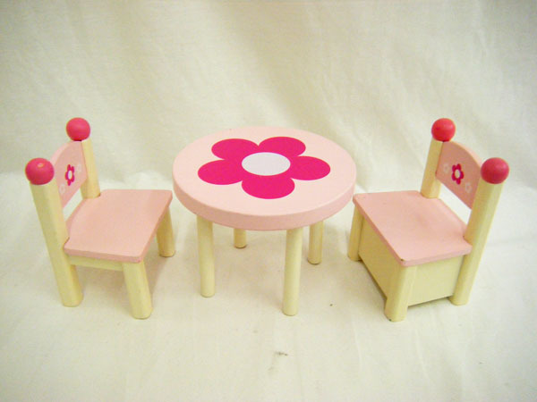 PINOCCHIO　ピノチオ　かわいいはなちゃん　木製テーブル＆チェアセット