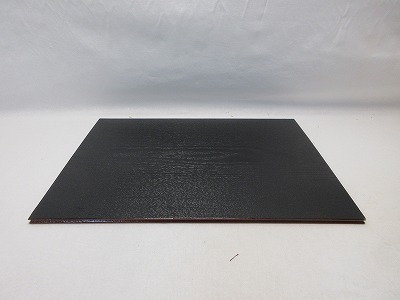 J07334 【 ほぼ未使用 華道具 木製柿合塗 爪紅 矢筈板 箱無 】 検) 茶道具 床置台 飾台 香炉台 木工芸 漆芸 花器 天然木 伝統工芸 ⅱ