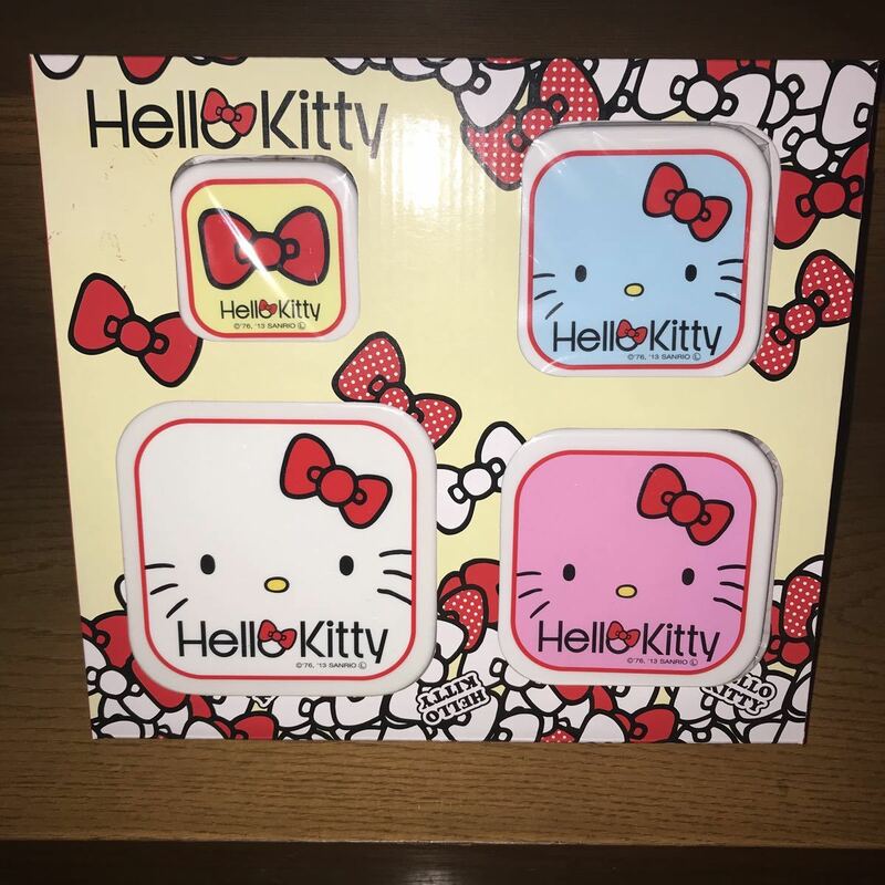 サンリオ ハローキティ HELLO KITTY リボン柄ピクニックランチボックス フェイスセット タッパー お弁当 小物入れ