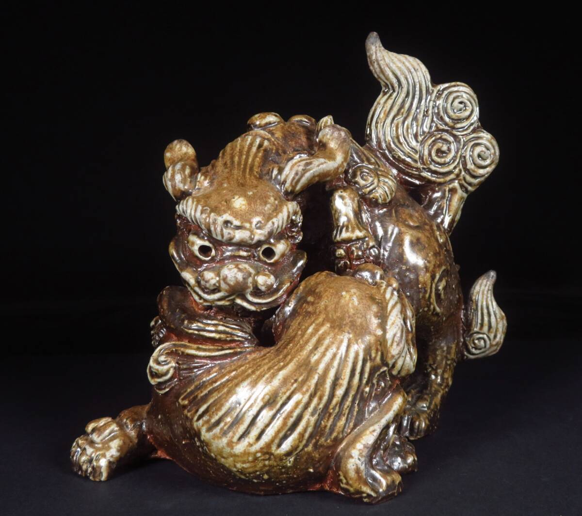 【SAKURAYA】旧家整理品【備前焼 絡み獅子 置物】時代物 細密彫刻 古備前 狛犬 唐獅子 骨董品 古美術品 高さ19cm
