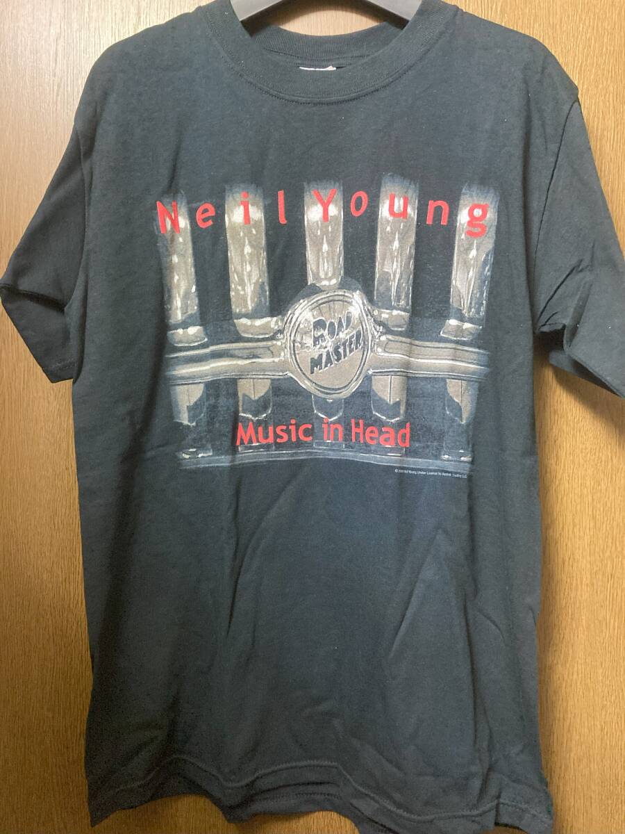 T004■NEIL YOUNG■ニール・ヤング　MUSIC IN HEAD未使用TシャツMサイズ