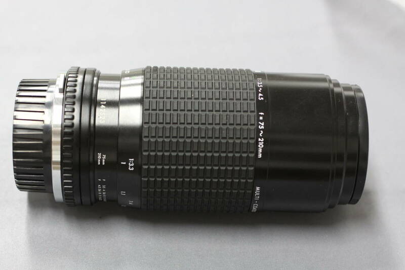 中古のシグマ　７５－２１０ｍｍｆ３．５－４．５　ＯＭマウント用