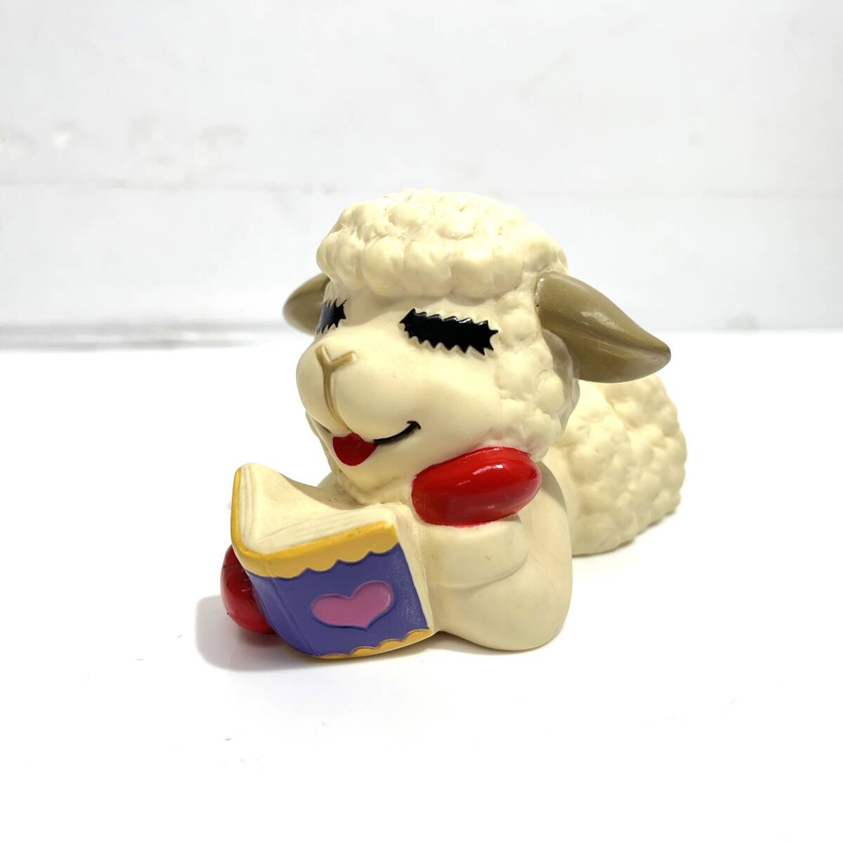 (志木)【ヴィンテージ】ラムチョップ フィギュア 全長 約12cm 人形 ソフビ 音鳴る玩具 レトロ 羊 インテリア コレクション おもちゃ 置物(o