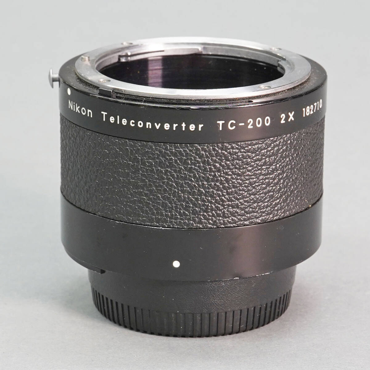 【40】 NIKON Teleconverter　TC-200　２X　ニコン　テレコンバーター　2倍