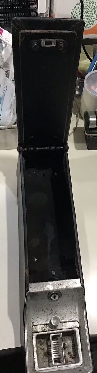 こ67 フェアレディSP,SR 311 65〜67年　コンソールBOX 程度上　レザー回　オリジナル　サビ小